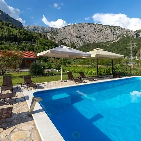 Apartments Bubalo Omis Exterior photo