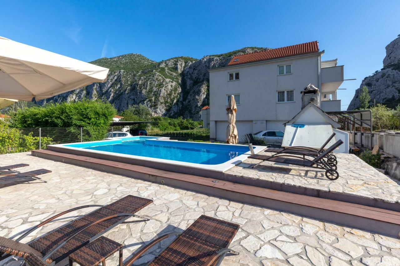 Bubalo Omis